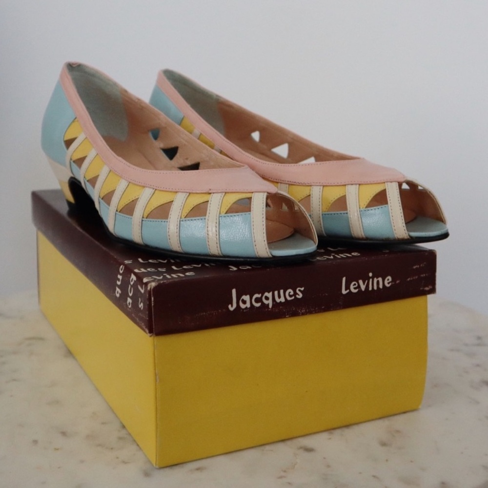 VINTAGE NEVER WORN Jacques Levine Open Toe Pumps